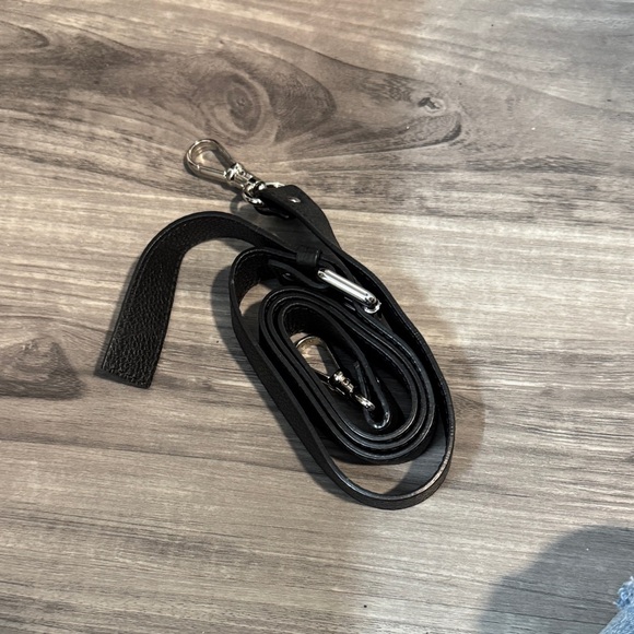 IO Pelle  Skull Embossed Leather Tote Bag large size black - Picture 6 of 7